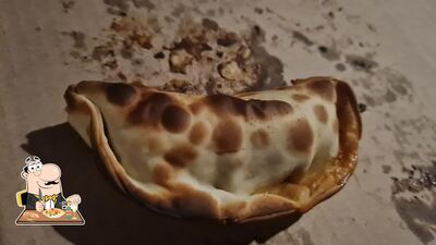 Comida em Três Empanadas