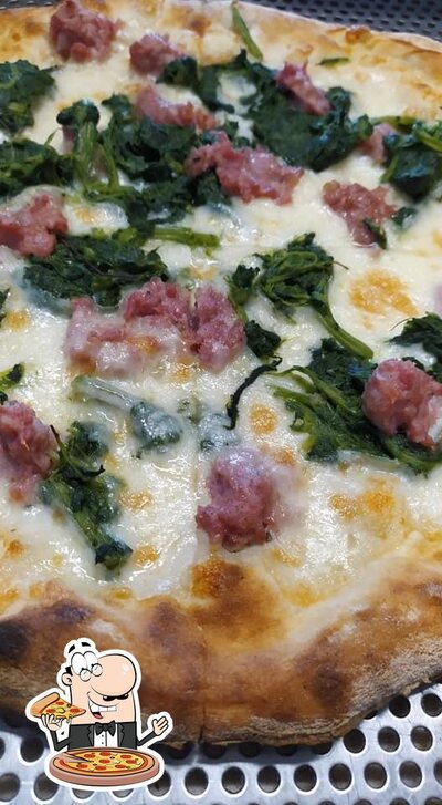 Ordina tra le svariate varianti di pizza