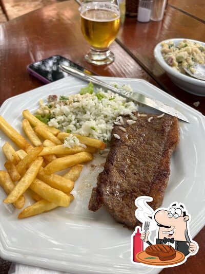 Escolha pratos de carne no Restaurante Ao Pé da Serra