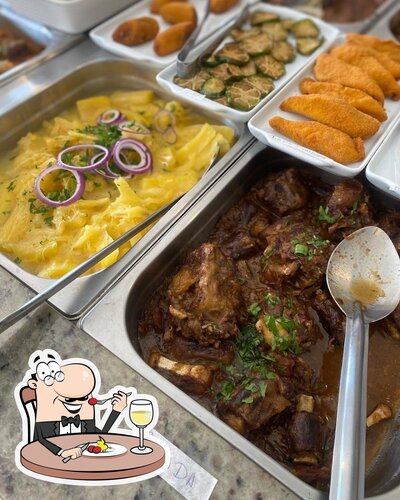 Comida em Restaurante da Porta - Dentro Clube da Porta do Sol