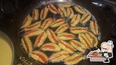 Shri Guru Kottureshwara Mirchi-Mandakki provides a selection of seafood meals