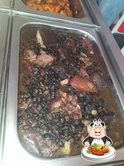Comida em Restaurante Bom Prato