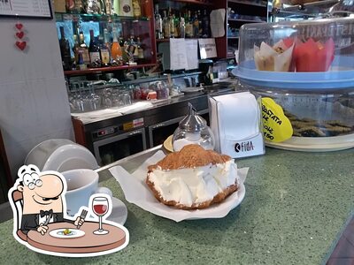 Platti al Revival Coffee Bar