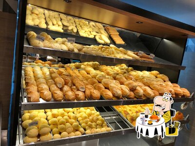 Comida em Principal Pães e Delícias