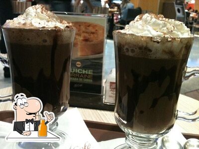 Experimente diversos drinques servidos no McCafé