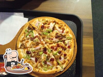 At FRIEND'S CAFE, you can taste pizza