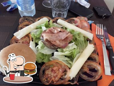 Concediti un bell'hamburger al pub & bar ReBar