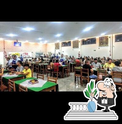 Você pode espairecer no exterior Pizzaria Aviarella