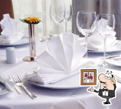 Installez-vous à l'une des tables de Restaurant Fontane