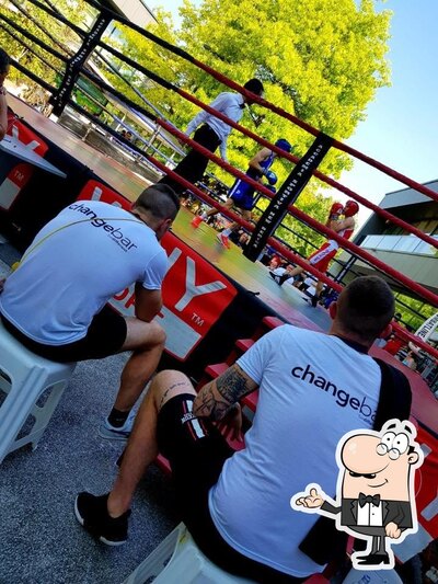 Siediti a un tavolo di Change Bar Schio
