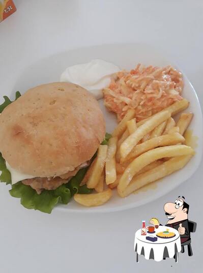 Prenditi un hamburger al ristorante Cucina Araba a Padova