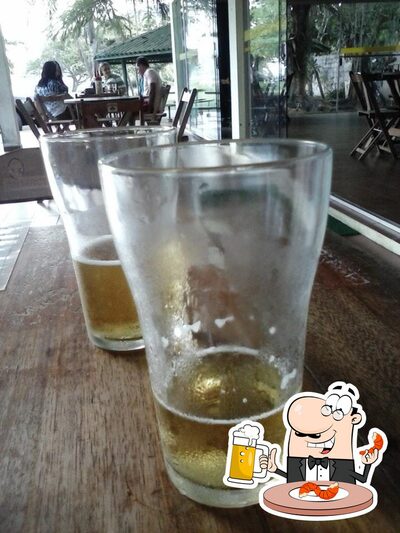 Toca Do Bugio Restaurante fornece uma gama de cervejas