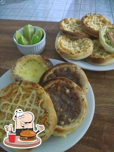 Delicie-se com um hambúrguer no Boer Pizzeria e Ristorante