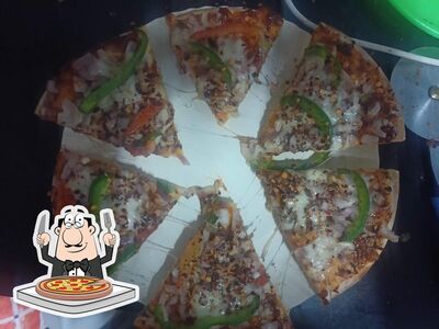 Try out pizza at The blue moon food court
