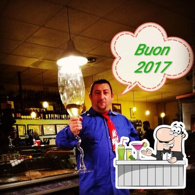 Il barista di Panorama ti farà un ottimo drink