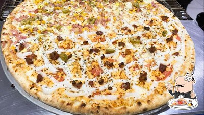 No Divina Pizza, você pode pedir pizza