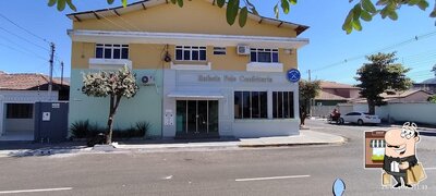 o exterior é uma característica importante do Rafaela Polo Café e Confeitaria