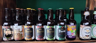 Casa da cachaça Lumiar fornece uma gama de bebidas