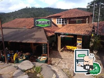 a parte exterior é uma característica importante do Restaurante Tia Túnica