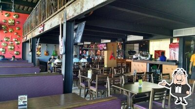 O interior do Rock & Ribs