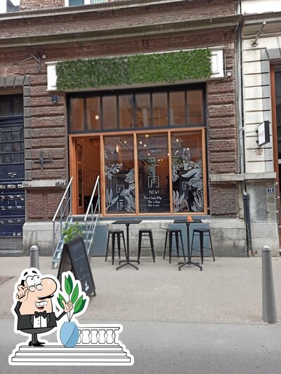 Jetez un coup d’œil à la zone extérieure de Fondamental