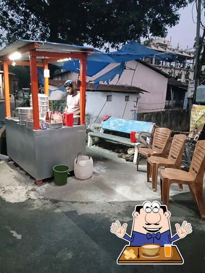 Food at Raja momo shop