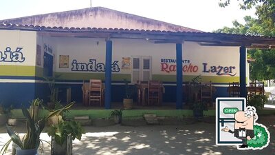 Desfrute da vista da área externa do Restaurante