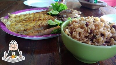Comida em Barraca do Bello