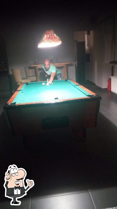 Siediti a un tavolo di Caffe bar Play Off