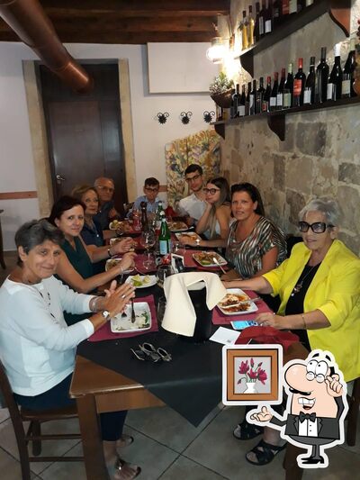 Siediti a un tavolo di L' Osteria Da Seby
