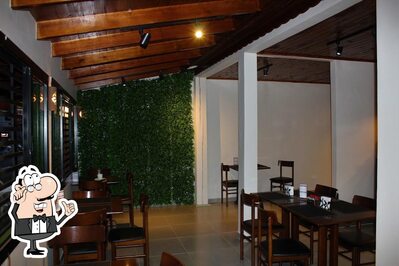 Veja imagens do interior do Cafe Aroma & Sabor