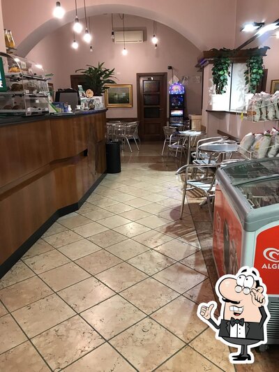 Dai un'occhiata agli interni di Guzzetti Gianfranco Privativa Bar Caffe