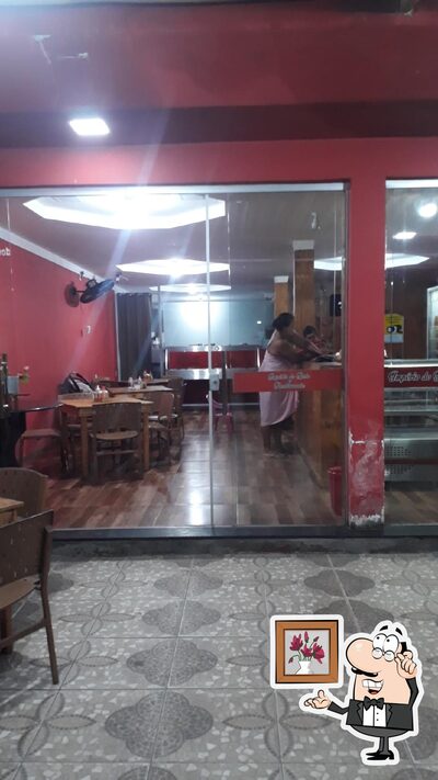 O interior do Império do bolo e restaurante