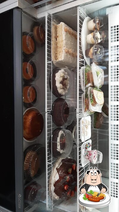 Comida em Confeitaria cantinho do café
