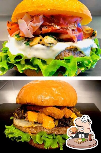 Concediti un bell'hamburger al ristorante New Italian Burger