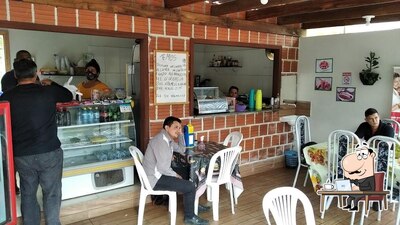 O interior do Restaurante Bom Sabor