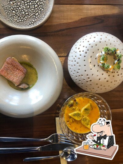 Comida em Restaurante Manga