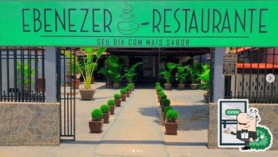 a parte exterior é uma característica importante do Ebenezer Restaurante