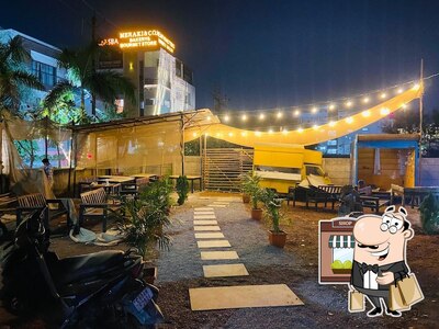 Take a look at the exterior of Cafe 1998