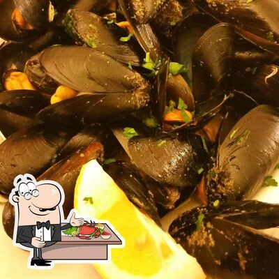 Ordina tra i vari piatti di mare offerti alla pizzeria Tiramisù