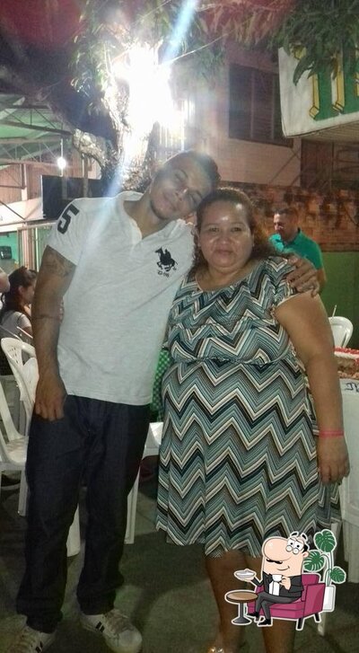 O interior do Pizza da Hora