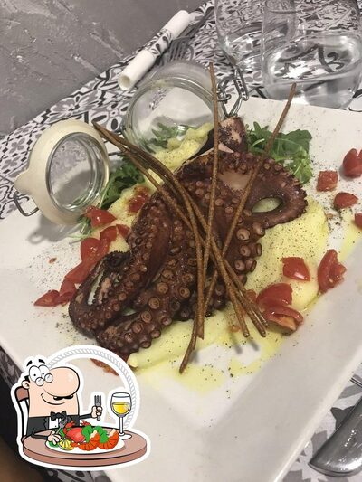 Scegli tra i molti pasti di mare proposti alla pizzeria Bella Napoli