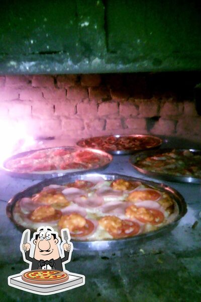 Peça diferentes tipos de pizza