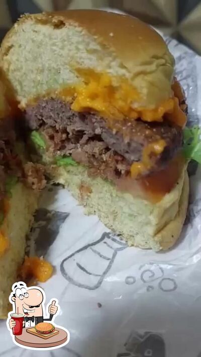 Delicie-se com um hambúrguer no 173 Snack House
