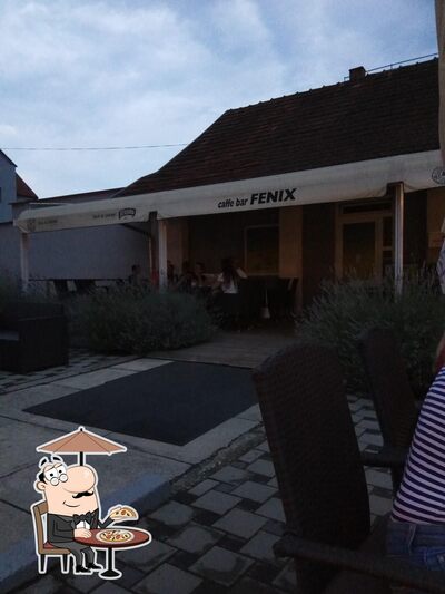 Puoi goderti l'aria fresca dal dehors di Caffe Bar Fenix