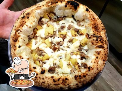 Scegli una pizza alla pizzeria Stefano Caiazza Pizzaiolo Orta di Atella