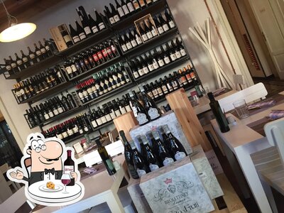 Assaggia il vino di Signorvino