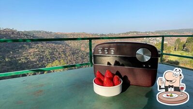 Meals at Gurusparsh Resort