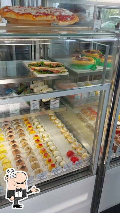 Dai un'occhiata agli interni di Pasticceria Beverara