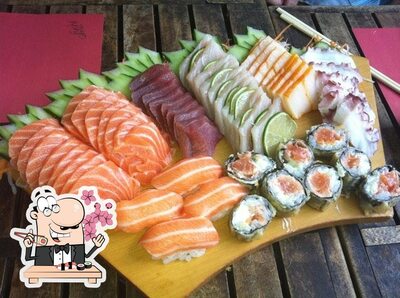 Rolos de sushi são disponibilizados no Sushimar
